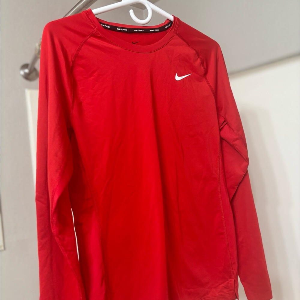 Nike Pro Dri-FIT Shirt in Bold Red